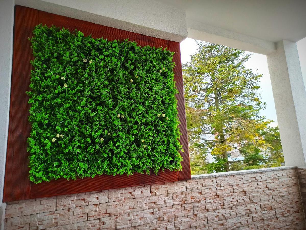 Apartman Aurelius - Private Parking Osijek Bagian luar foto